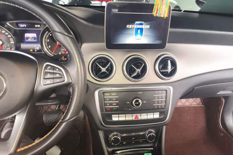 Used Mercedes-Benz CLA 2018 CLA 200 Style Edition Audio And AC Panel