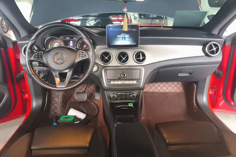 Used Mercedes-Benz CLA 2018 CLA 200 Style Edition Center Console