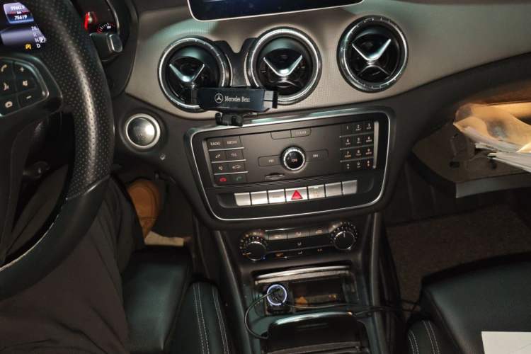 Used Mercedes-Benz CLA 2018 CLA 200 Style Edition Audio And AC Panel