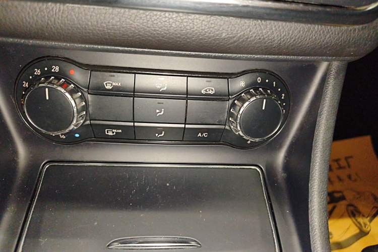Used Mercedes-Benz CLA 2018 CLA 200 Style Edition Audio And AC Panel