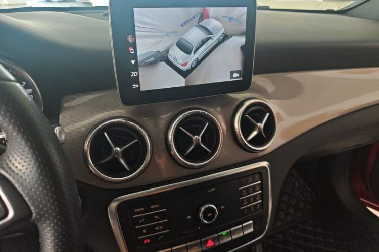 Used Mercedes-Benz CLA 2018 CLA 200 Style Edition Audio And AC Panel