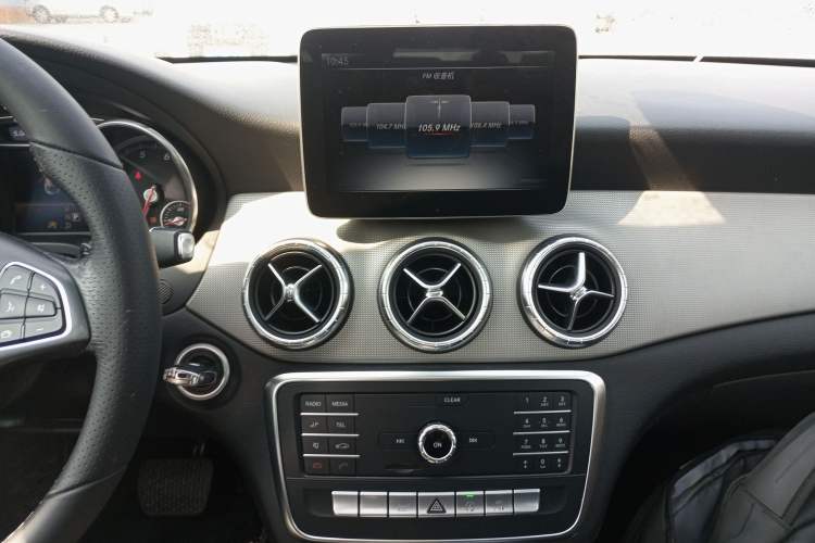 Used Mercedes-Benz CLA 2018 CLA 200 Sport Edition Audio And AC Panel