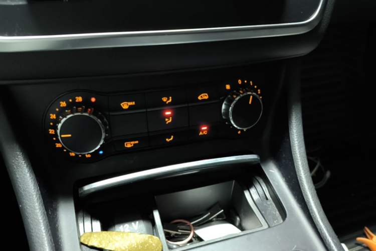 Used Mercedes-Benz CLA 2018 CLA 200 Style Edition Audio And AC Panel