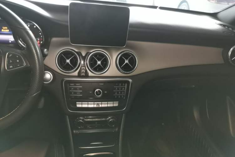 Used Mercedes-Benz CLA 2018 CLA 200 Sport Edition Audio And AC Panel