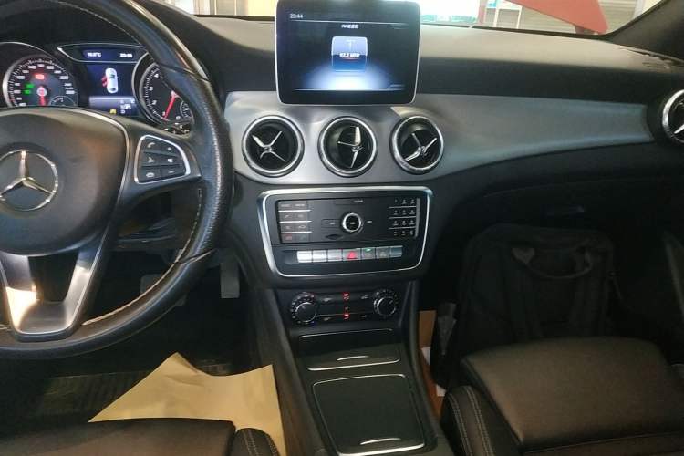 Used Mercedes-Benz CLA 2018 CLA 200 Sport Edition Audio And AC Panel
