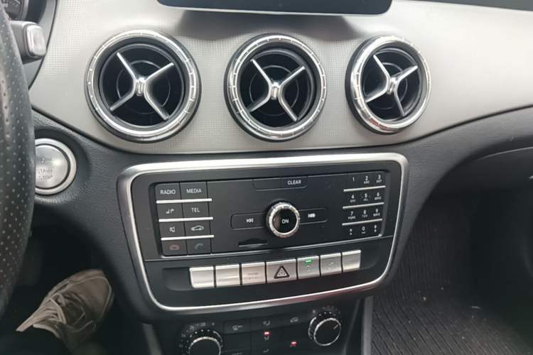 Used Mercedes-Benz CLA 2018 CLA 200 Sport Edition Audio And AC Panel
