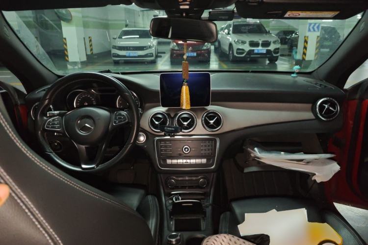 Used Mercedes-Benz CLA 2018 CLA 200 Style Edition Center Console