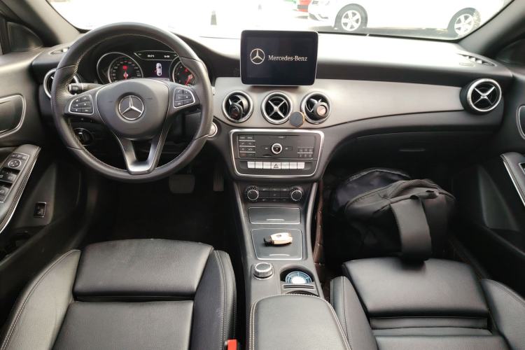 Used Mercedes-Benz CLA 2018 CLA 200 Sport Edition Center Console