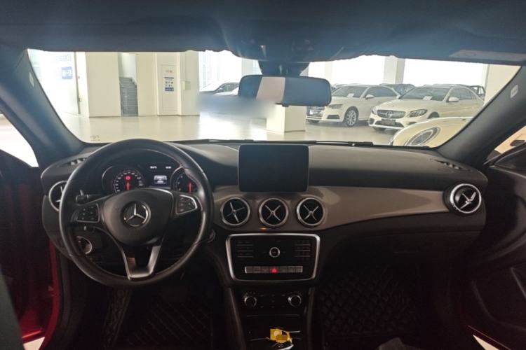 Used Mercedes-Benz CLA 2018 CLA 200 Style Edition Center Console