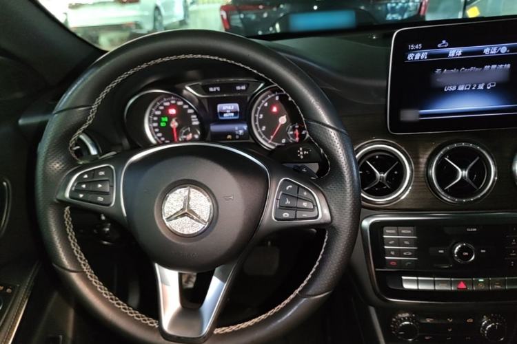 Used Mercedes-Benz CLA 2018 CLA 200 Style Edition Center Console