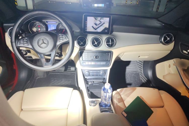 Used Mercedes-Benz CLA 2018 CLA 200 Style Edition Center Console