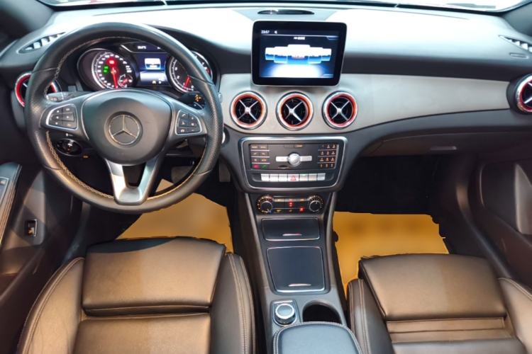 Used Mercedes-Benz CLA 2018 CLA 200 Style Edition Center Console