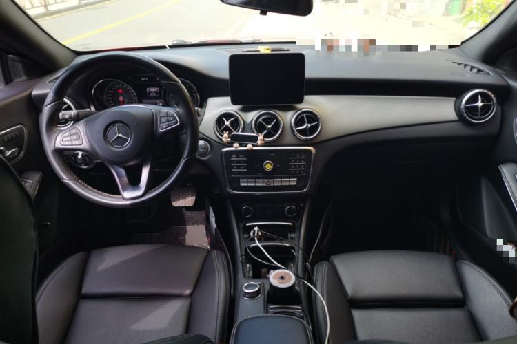 Used Mercedes-Benz CLA 2018 CLA 200 Style Edition Center Console