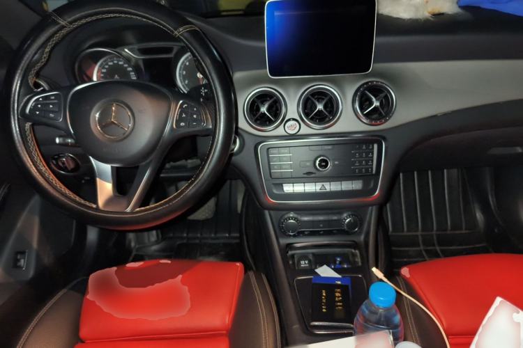 Used Mercedes-Benz CLA 2018 CLA 200 Style Edition Center Console