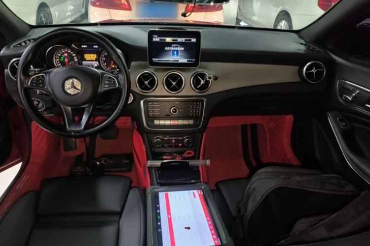 Used Mercedes-Benz CLA 2018 CLA 200 Style Edition Center Console