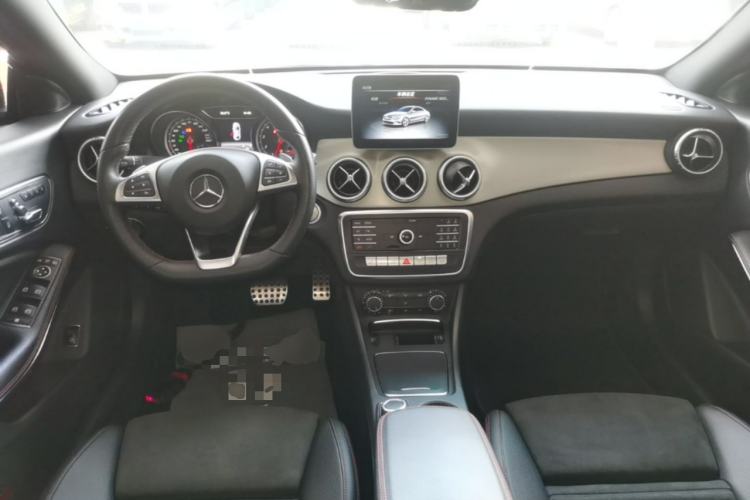 Used Mercedes-Benz CLA 2018 CLA 220 4MATIC Center Console
