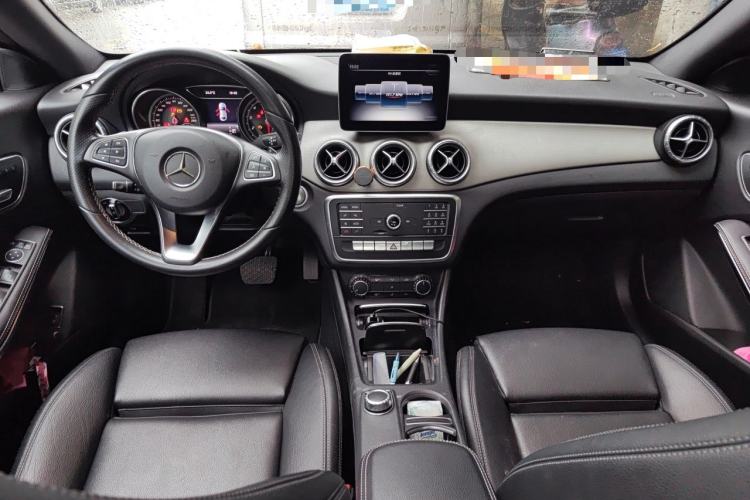 Used Mercedes-Benz CLA 2018 CLA 200 Style Edition Center Console