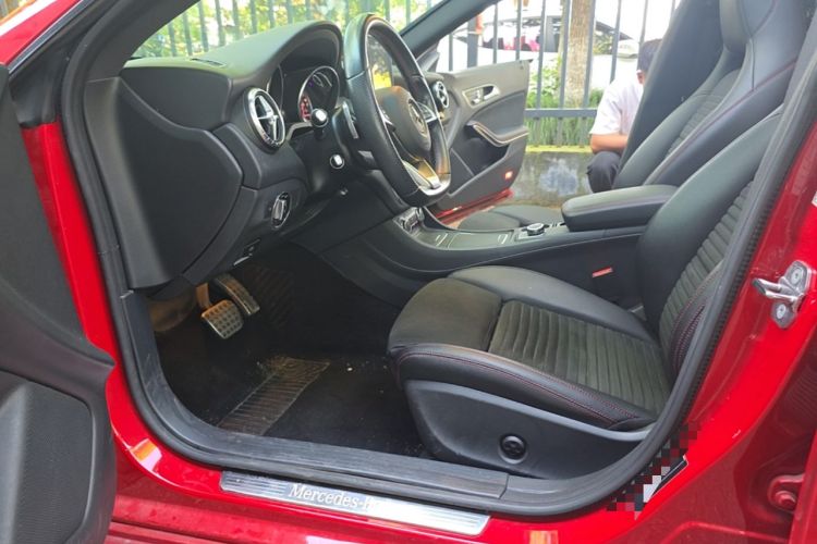 Used Mercedes-Benz CLA 2018 CLA 220 4MATIC Driver Seat