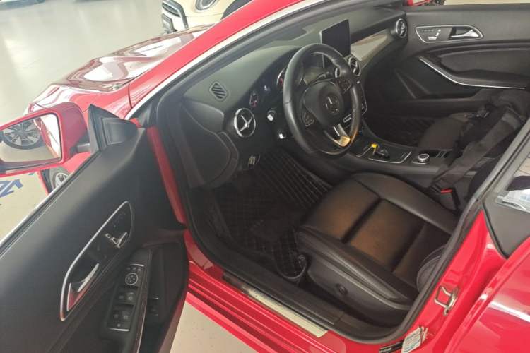 Used Mercedes-Benz CLA 2018 CLA 200 Style Edition Driver Seat
