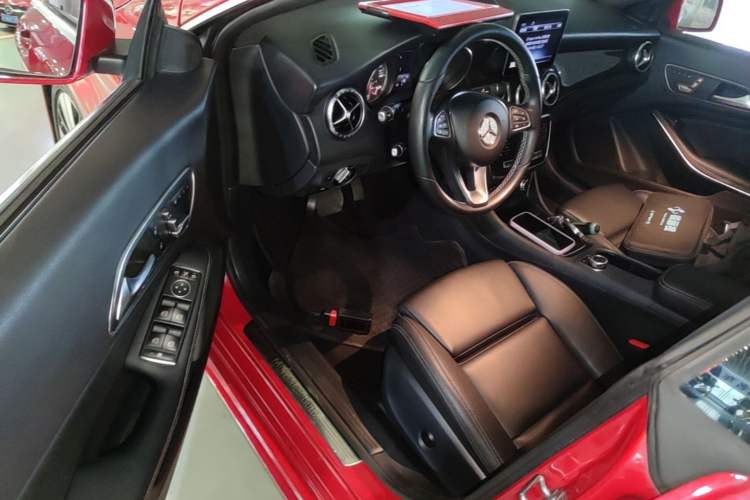 Used Mercedes-Benz CLA 2018 CLA 200 Style Edition Driver Seat
