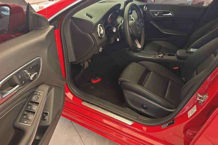 Used Mercedes-Benz CLA 2018 CLA 200 Style Edition Driver Seat
