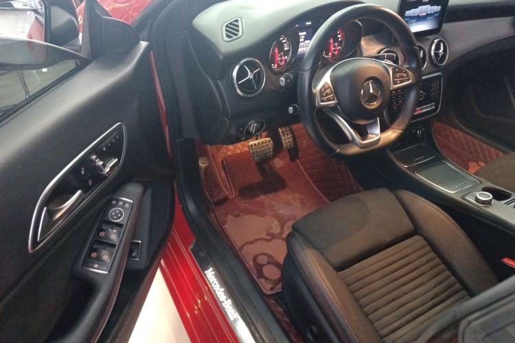 Used Mercedes-Benz CLA 2018 CLA 220 4MATIC Driver Seat