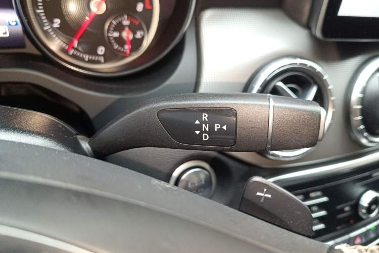 Used Mercedes-Benz CLA 2018 CLA 200 Style Edition Gear Lever