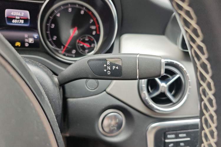 Used Mercedes-Benz CLA 2018 CLA 200 Style Edition Gear Lever