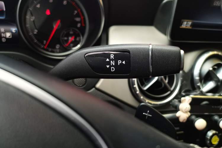 Used Mercedes-Benz CLA 2018 CLA 200 Style Edition Gear Lever