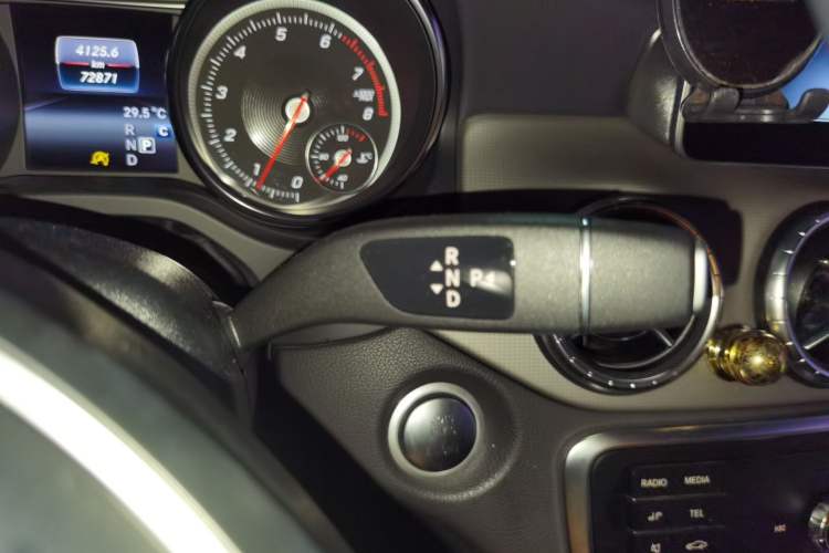 Used Mercedes-Benz CLA 2018 CLA 200 Style Edition Gear Lever