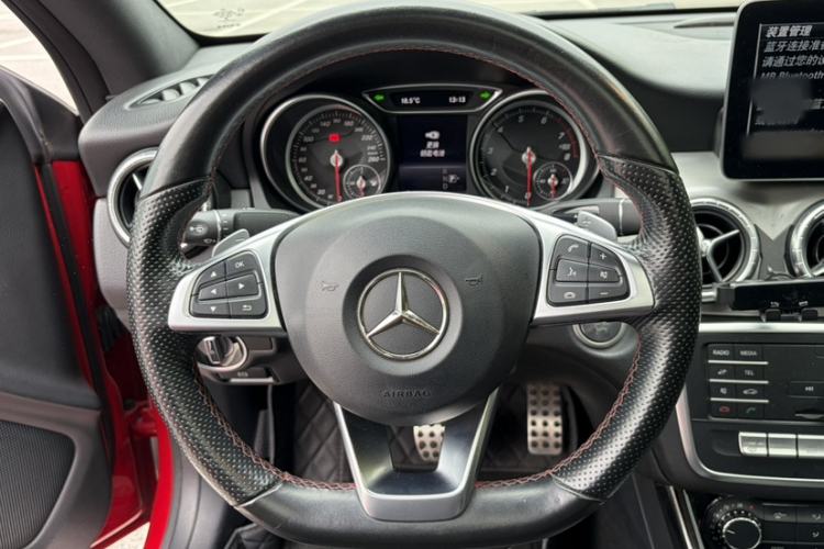 Used Mercedes-Benz CLA 2018 CLA 220 4MATIC Interior 2