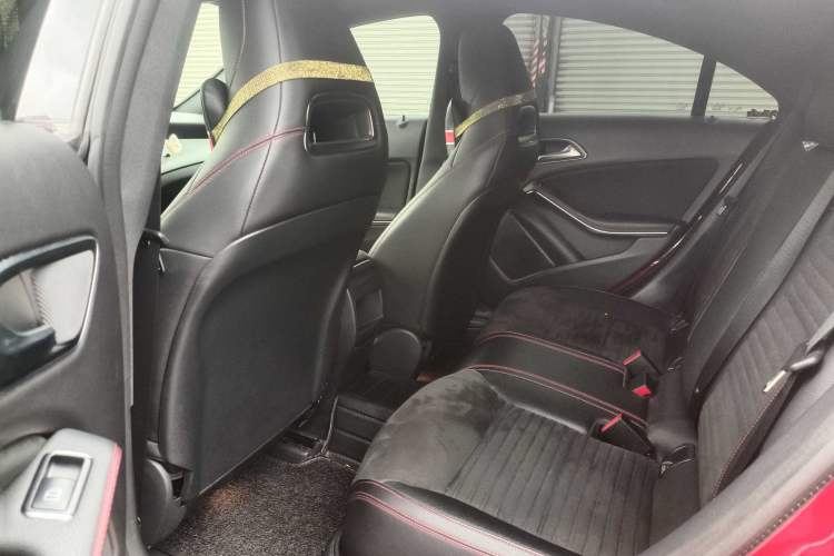 Used Mercedes-Benz CLA 2018 CLA 220 4MATIC Interior 2