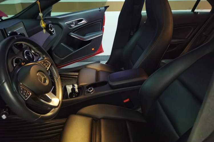 Used Mercedes-Benz CLA 2018 CLA 200 Style Edition Left Front Seat