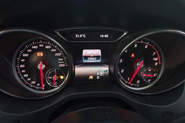 Used Mercedes-Benz CLA 2018 CLA 220 4MATIC Odometer Close Up