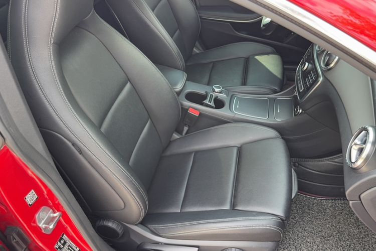 Used Mercedes-Benz CLA 2018 CLA 200 Sport Edition Right Front Seat