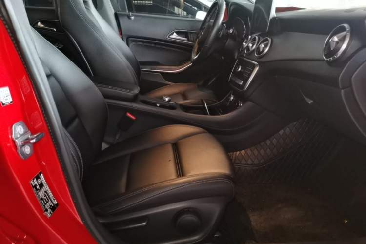 Used Mercedes-Benz CLA 2018 CLA 200 Sport Edition Right Front Seat