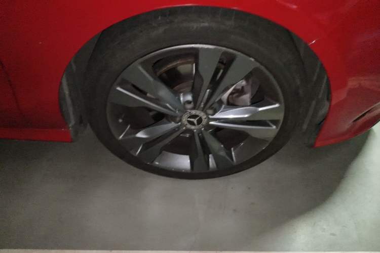 Used Mercedes-Benz CLA 2018 CLA 200 Style Edition Right Front Wheel Hub