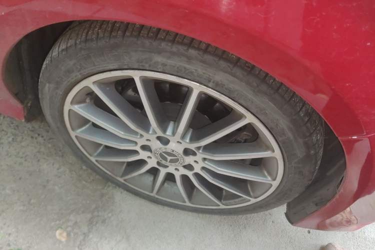Used Mercedes-Benz CLA 2018 CLA 220 4MATIC Right Front Wheel Hub