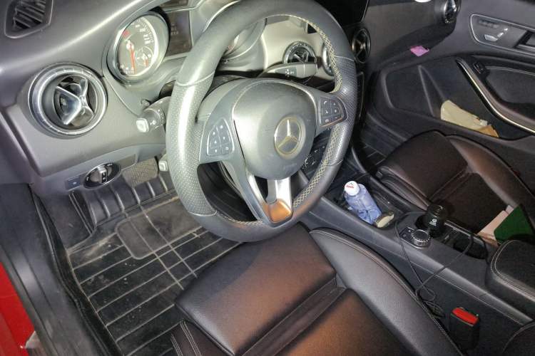 Used Mercedes-Benz CLA 2018 CLA 200 Style Edition Steering Wheel