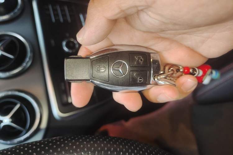 Used Mercedes-Benz CLA 2018 CLA 220 4MATIC Vehicle Key