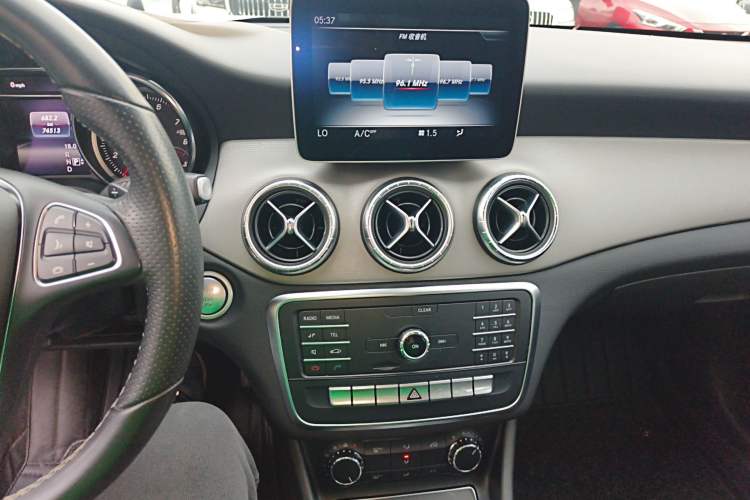 Used Mercedes-Benz CLA 2018 CLA 200 Style Edition Audio And AC Panel