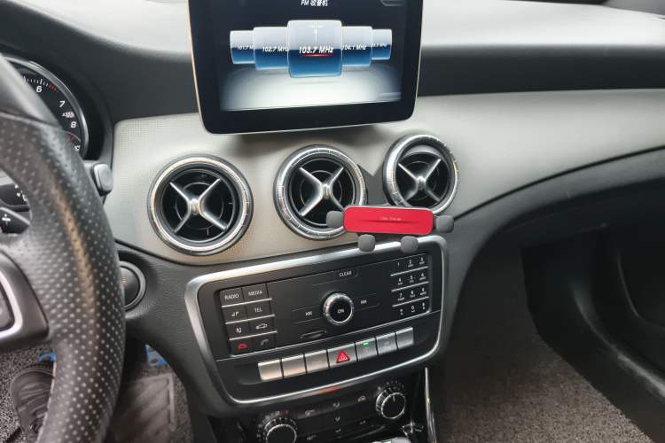 Used Mercedes-Benz CLA 2018 CLA 200 Style Edition Audio And AC Panel
