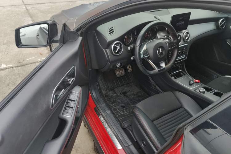 Used Mercedes-Benz CLA 2018 CLA 220 4MATIC Driver Seat