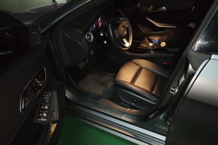 Used Mercedes-Benz CLA 2018 CLA 200 Style Edition Driver Seat