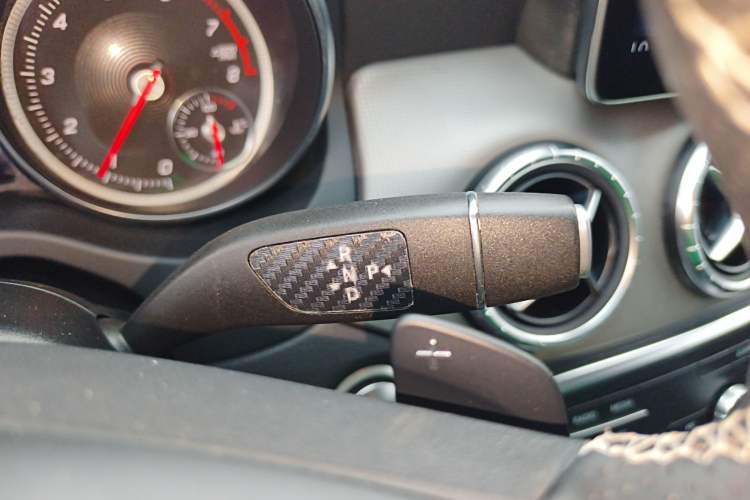 Used Mercedes-Benz CLA 2018 CLA 200 Style Edition Gear Lever