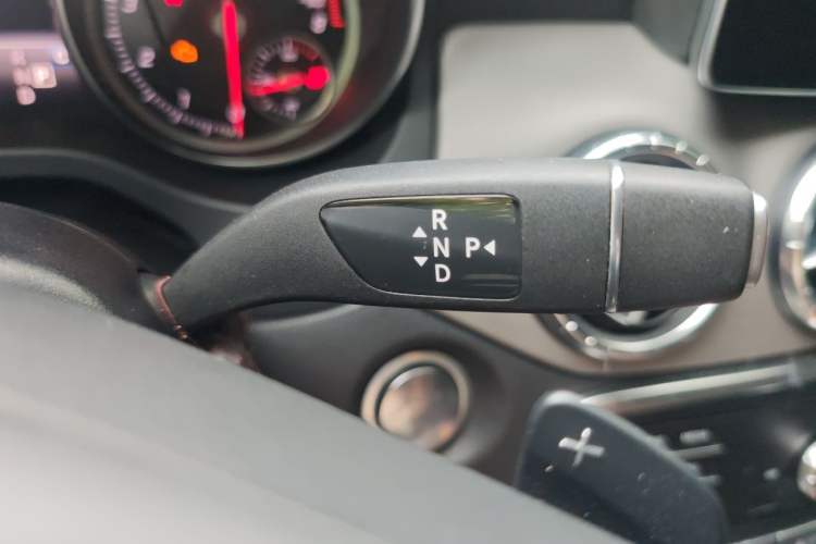 Used Mercedes-Benz CLA 2018 CLA 200 Style Edition Gear Lever