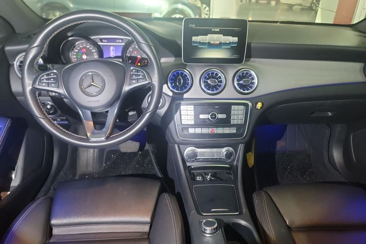 Used Mercedes-Benz CLA 2018 CLA 200 Sport Edition Interior 2