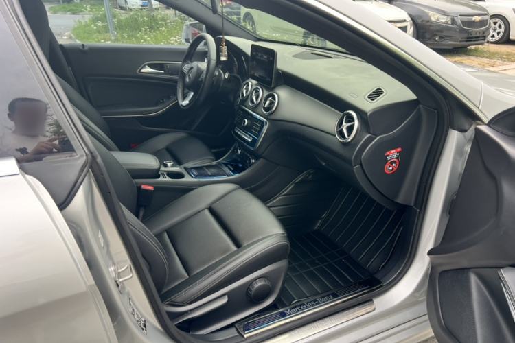Used Mercedes-Benz CLA 2018 CLA 200 Sport Edition Interior 4