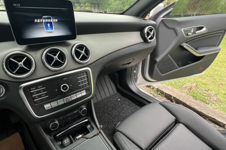 Used Mercedes-Benz CLA 2018 CLA 200 Style Edition Interior 7
