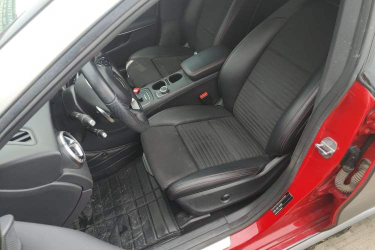 Used Mercedes-Benz CLA 2018 CLA 220 4MATIC Left Front Seat